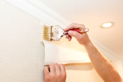 Pose de papier peint à Verdaches — revêtements muraux et toiles de verre